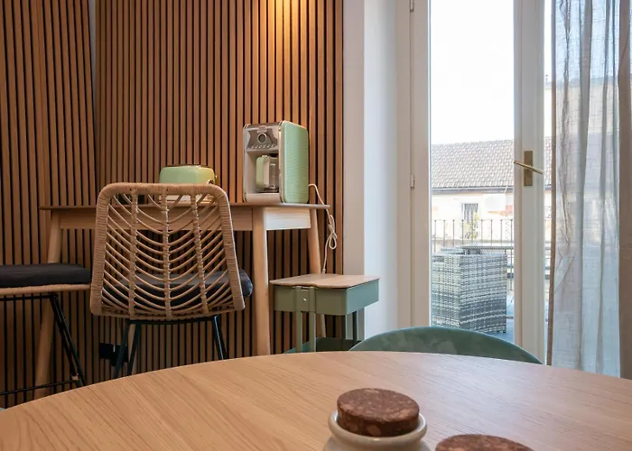 Bright Top-floor With Private Terrace Lägenhet Milano