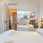 Bright Top-floor With Private Terrace Appartement