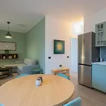 Bright Top-floor With Private Terrace Appartement Milan
