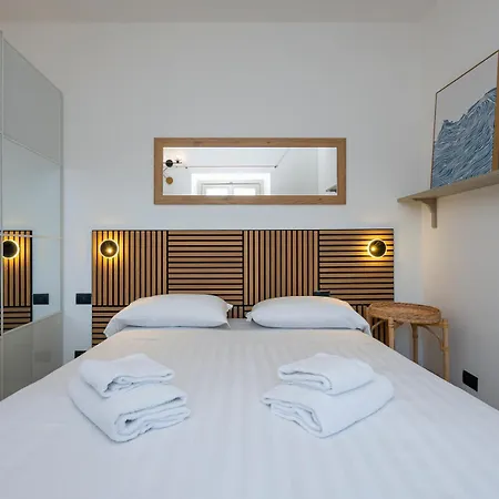 Lejlighed Bright Top-floor With Private Terrace