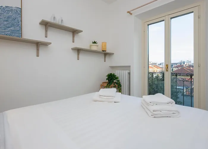 Bright Top-floor With Private Terrace Lejlighed Milano