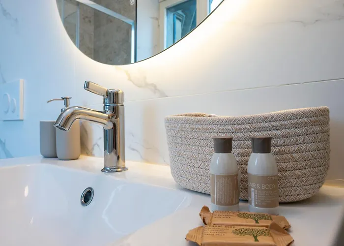 Bright Top-floor With Private Terrace Milano