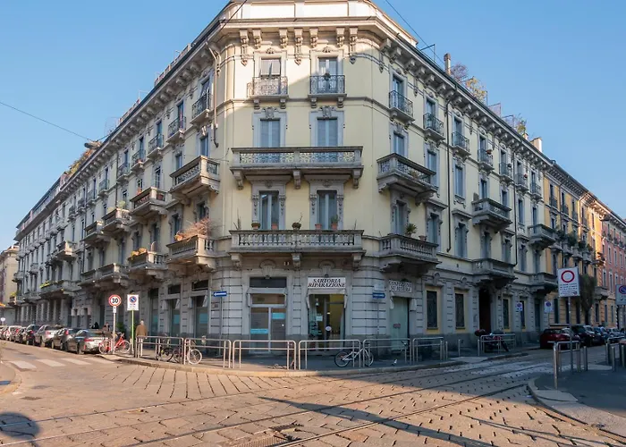 Lejlighed Bright Top-floor With Private Terrace Milano